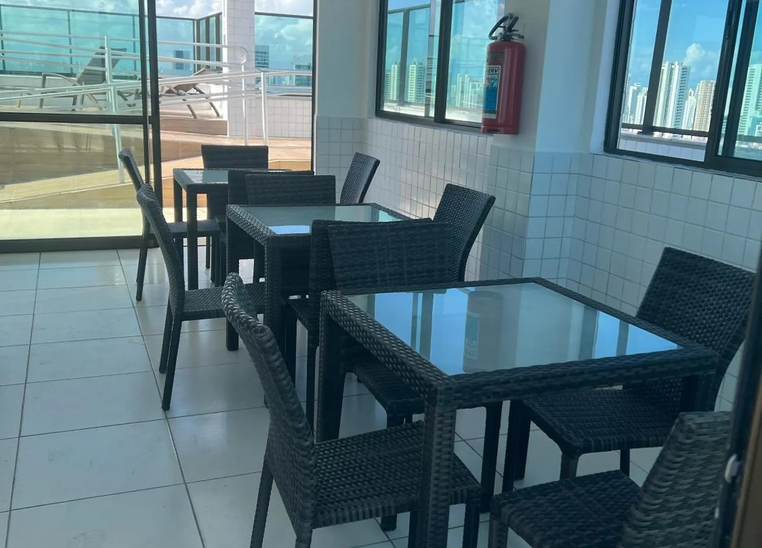 2402 - Flat Em Boa Viagem Praia, Prox Ao Shopping, Vista Mar Recife