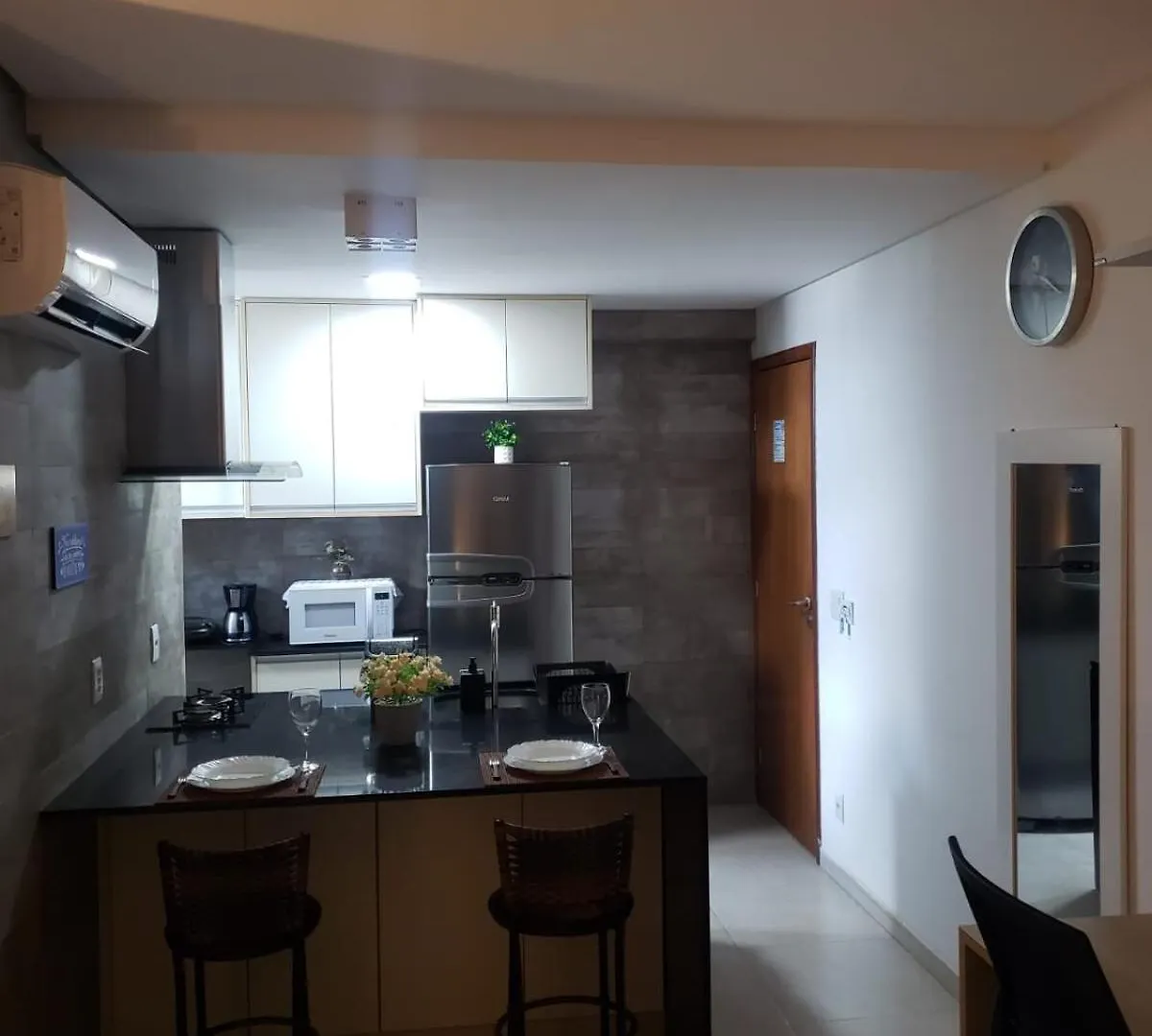2402 - Flat em Boa Viagem Praia, próx ao shopping, vista mar Recife Apartment